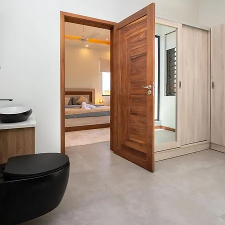 Villa Cookie Le Coquin, 3 Chambre Au Centre De Grand Baie, Jacuzzi Exterior photo