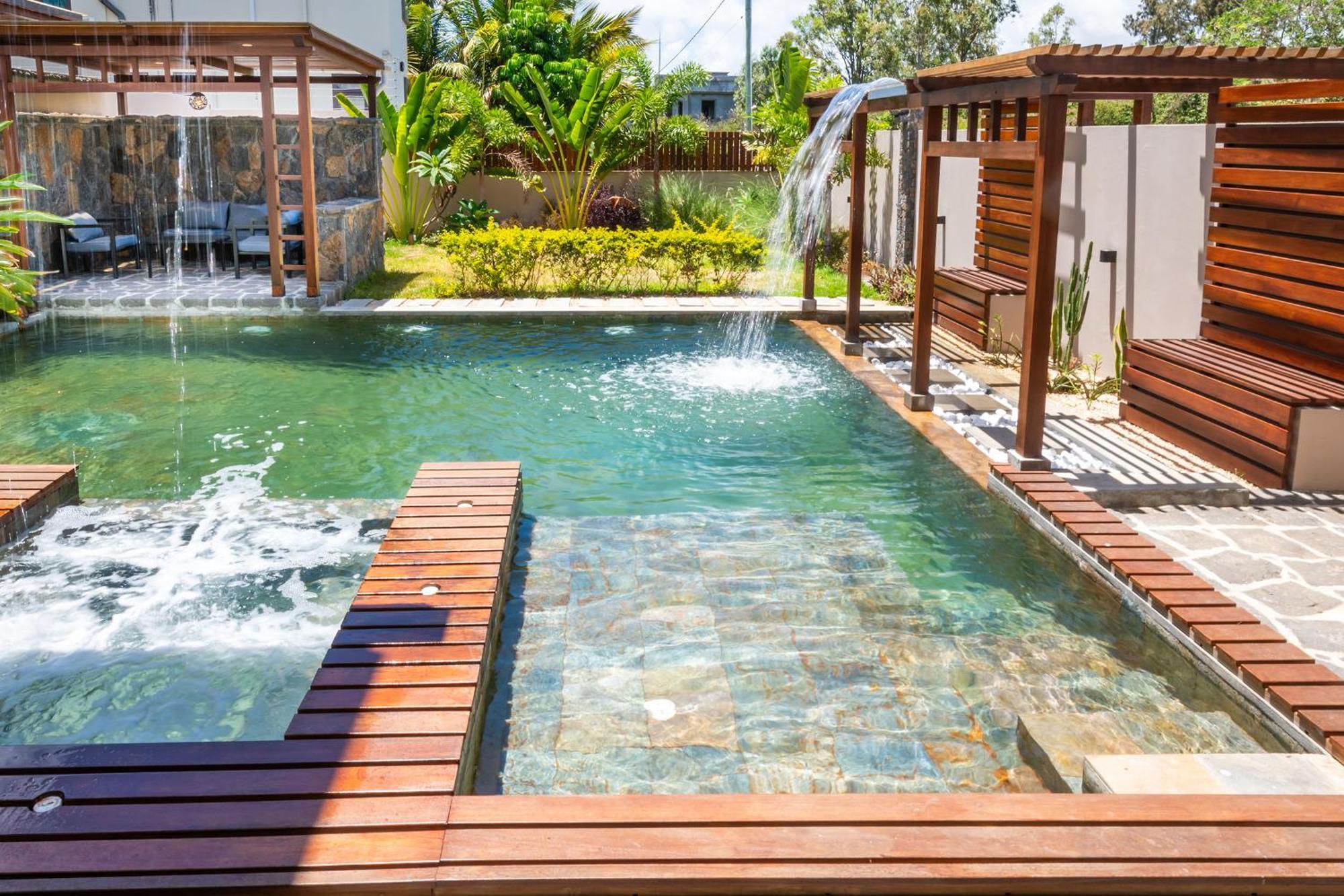Villa Cookie Le Coquin, 3 Au Centre De Baie, Jacuzzi Grand Baie